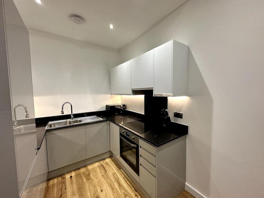 Spacious And Elegant Apartment Birmingham Exterior photo
