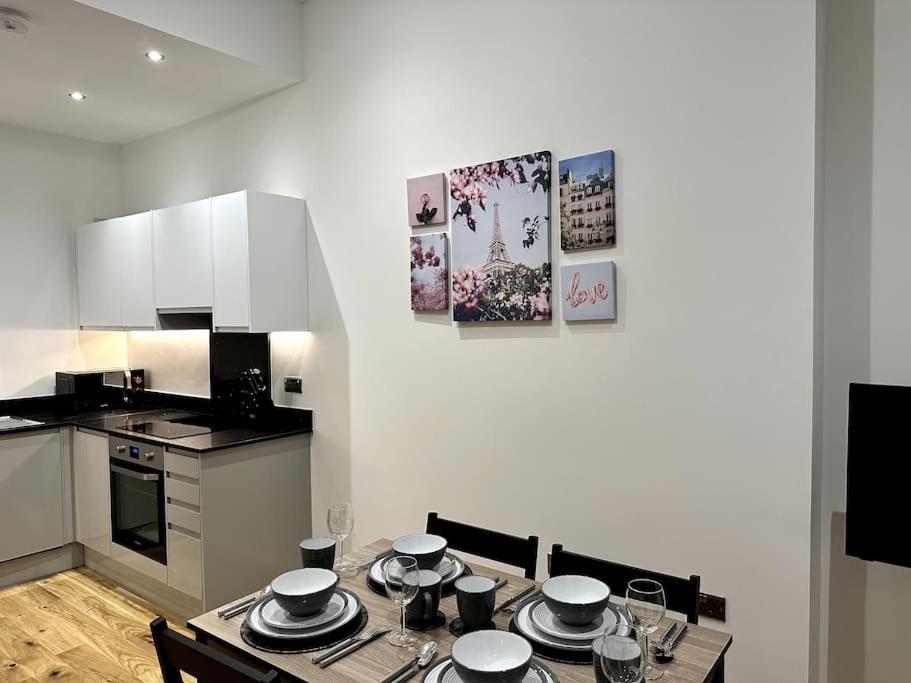 Spacious And Elegant Apartment Birmingham Exterior photo